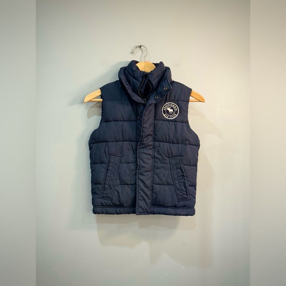 SALE! Kids’ Navy Abercrombie Snap Puffer Vest Size M EUC
